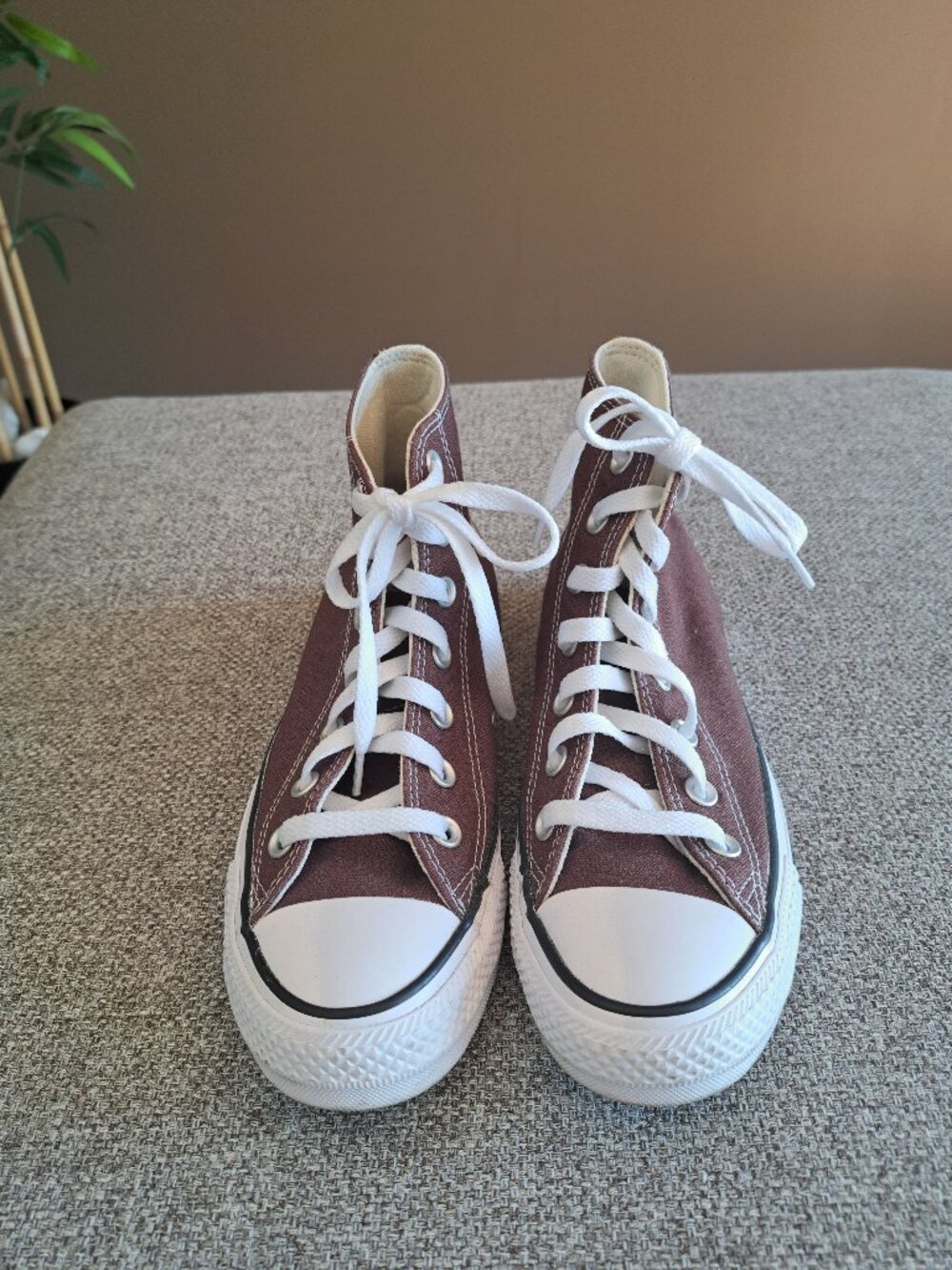 Brown High top Converse - Sz: Women 7  / Men 5